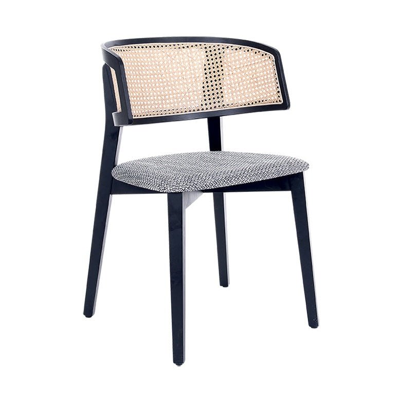 Stoel Hako - Beukenhouten frame – gestoffeerde zitting – rotan rug CH-1762 1